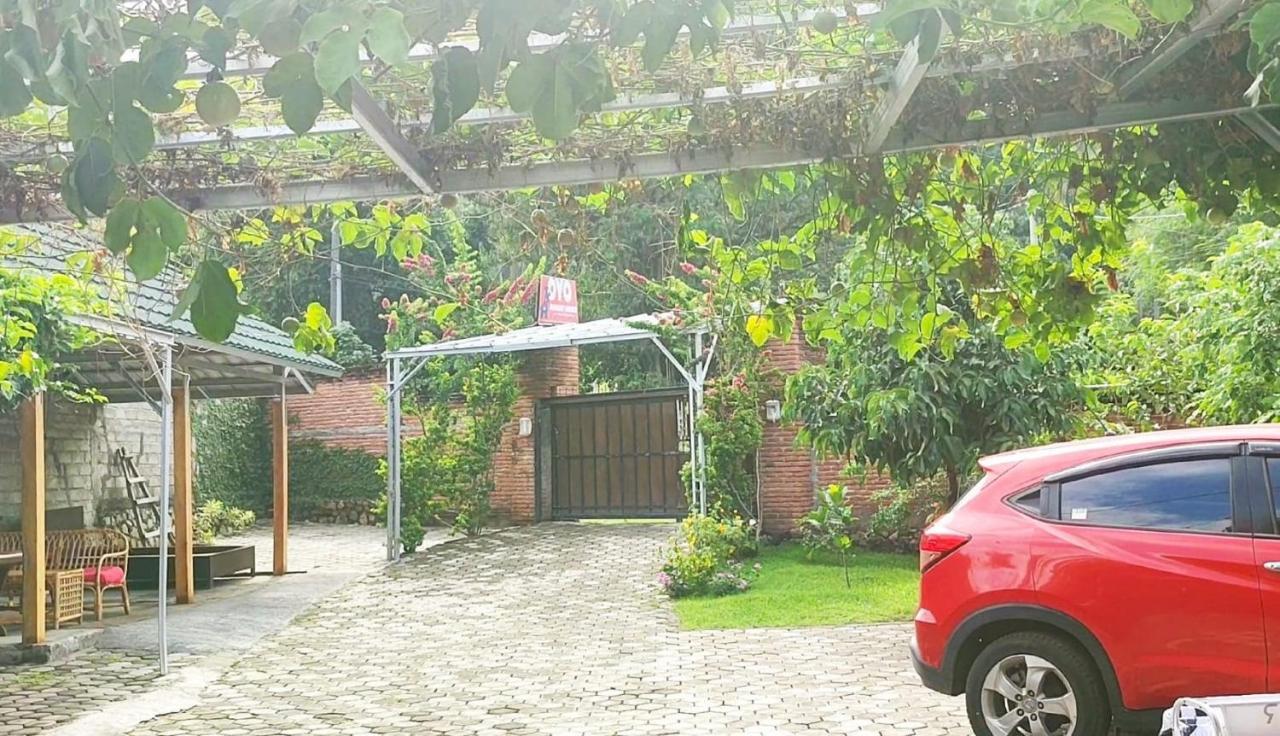 Oyo 2864 Mangsit Garden Homestay Exterior foto